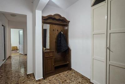 Apartament cu 3 camere decomandat în Nufărul - 2