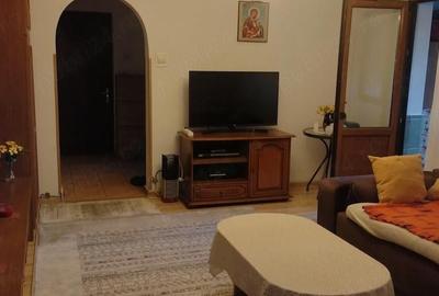 Apartament cu 3 camere semidecomandat în Colentina - 2