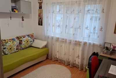 Apartament cu 2 camere semidecomandat, mobilat în Poarta 6 - 2