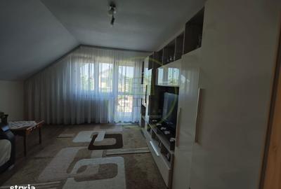 Casă cu 4 camere în Malu Mare