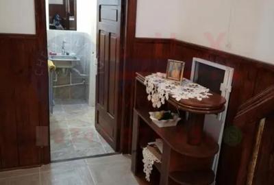 Casă cu 4 camere cu Teren 121 Mp în Central - 2