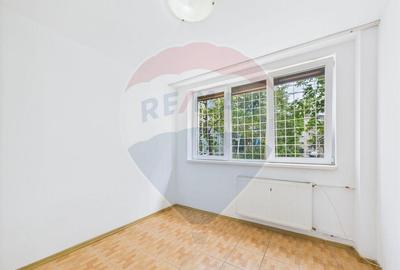 Apartament cu 4 camere decomandat în Apusului - 3