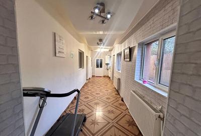 Casă cu 7 camere cu Teren 285 Mp în Central - 10