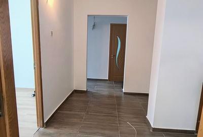 Apartament cu 2 camere decomandat în Baba Novac - 6