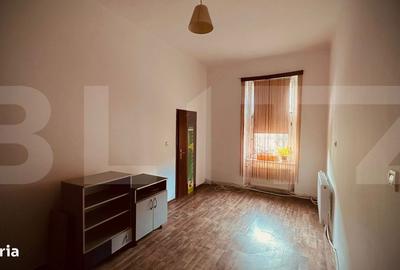 Casă cu 7 camere cu Teren 277 Mp în Central - 5