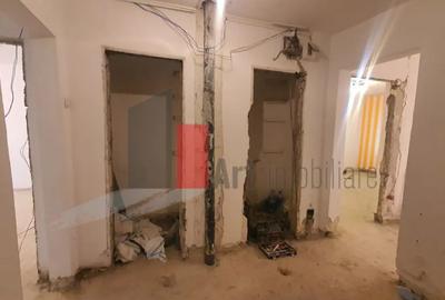 Apartament cu 4 camere decomandat în Tineretului - 1