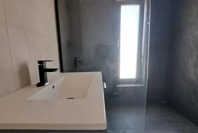 Casă cu 4 camere cu Canalizare în Titan - 12