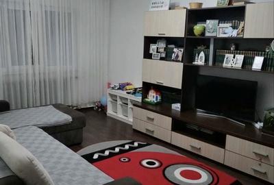 Apartament cu 2 camere decomandat în Sărari - 2