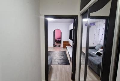 Se ofera spre inchiriere un apartament cu 2 camere, aflat intr-un bloc din zona - 5