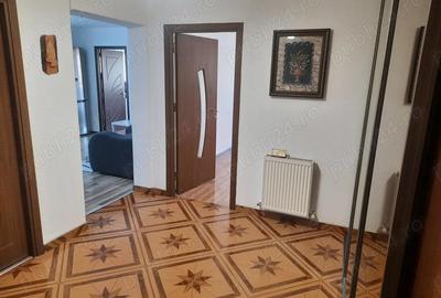 Apartament cu 3 camere semidecomandat în Sud - 4