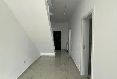 Casă cu 4 camere cu Teren 300 Mp în Central - 3