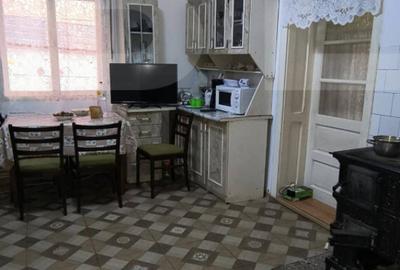 Vand casa la Nadrag zona linistita foarte aproape de centru - 8