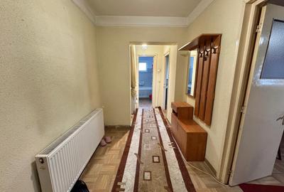 Centru, str. Arcu - Apartament 2 camere, spatios, decomandat, etaj 1 + boxa - 11