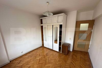 Apartament de vanzare, cu 2 camere, 42 mp, zona Decebal - 1