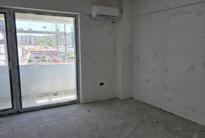 Garsonieră decomandată în Baza 3 - 6