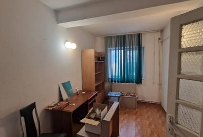 Vila, 120mp, 1 mai, zona Spitalul nr. 1 - 13