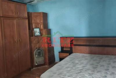 Casa+teren 1000 mp, com. Farcasele!