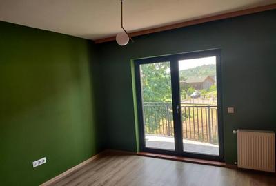 Apartament cu 3 camere semidecomandat în Central - 4