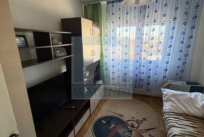 Apartament cu 3 camere decomandat în Florilor - 10