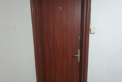Apartament cu 2 camere decomandat în Berceni