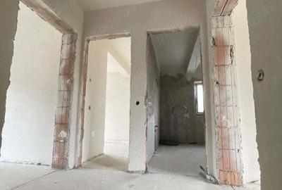 Casă cu 4 camere cu Teren 200 Mp în Luna - 5