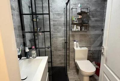 Apartament cu 3 camere semidecomandat în Central - 3