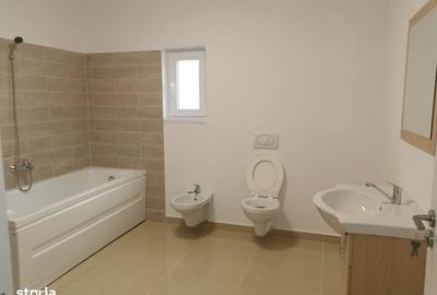 Casă cu 3 camere cu Teren 180 Mp în Central - 2