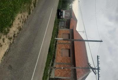 Casă cu 2 camere în Beliu - 10