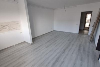 Apartament cu 2 camere decomandat în Exterior Vest - 1