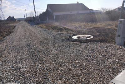 Teren de 500 mp, în Apateu - 2