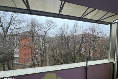 Decomandat cu 2 balcoane,in bloc de caramida cu garaj - 8