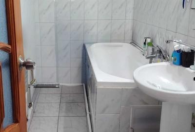 Apartament cu 3 camere decomandat în 1 Decembrie - 1