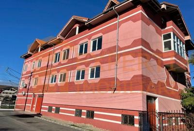 VILA cu spatii comerciale situata in zona CUMPANA - 1