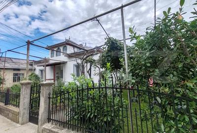 Casă cu 7 camere cu Teren 720 Mp în Central - 2