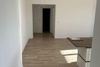 Apartament cu 3 camere semidecomandat, mobilat în Km 5 - 2