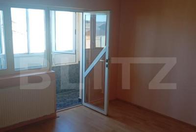 Apartament 3 camere, 68 mp, strada Diaconu Coresi - 1