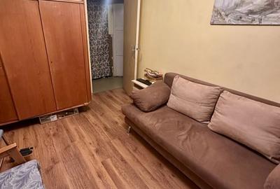 Apartament cu 3 camere decomandat în Nufărul - 1