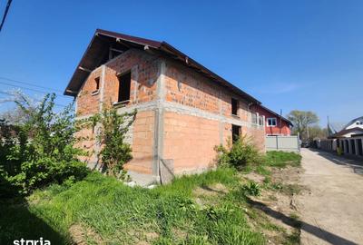 Casă cu 4 camere cu Teren 380 Mp în Central - 10