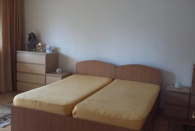 Izbiceni-Damaroaia-Casa Presei,P+E+M,zona verde,aerisita,casa luminoasa,6 camere - 5