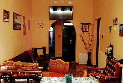 Apartament cu 2 camere decomandat în Central - 1