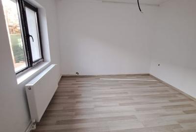 5 CAMERE | 118 MP UTILI | ZONA LINISTITA | MEDEEA - 6