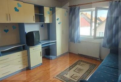 Apartament cu 3 camere semidecomandat în Central - 3
