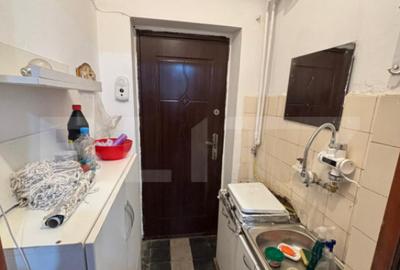 Camera de camin de vanzare cu baie propie, parter - ?te - 4