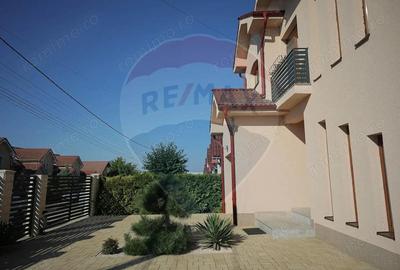 Casa ready to move cu 5 camere, teren 665 mp ?i garaj Santandrei - 1