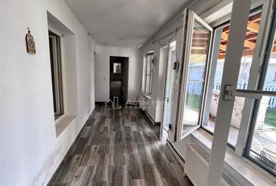 Bocsa Montana, Casa cu Teren si Garaj - 2