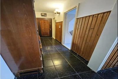 Decomandat la etajul 1 linga Shopping City - 8