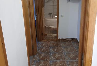 Apartament cu 3 camere decomandat în Astra - 10