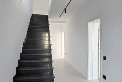 Duplex cu 8 camere cu Canalizare în Faleza Nord - 1