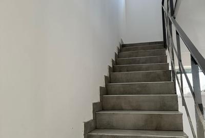 Apartament cu 3 camere decomandat în Central - 1