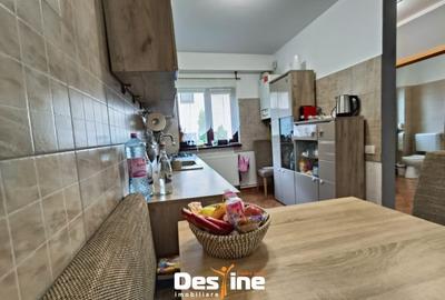 Casa triplex 4 camere 97 mp utili, mobilata si utilata Valea Adanca - 5 drumuri - 10